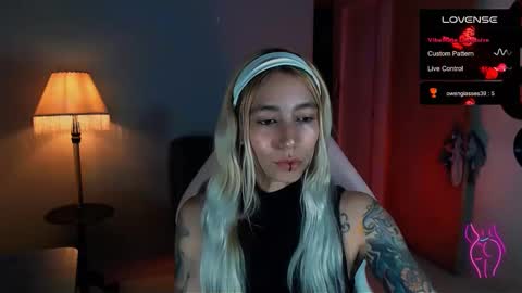 Snapshot of saucy_jenn1 chatting on 01.11.25 I AM JENN  online show from 01.11.25