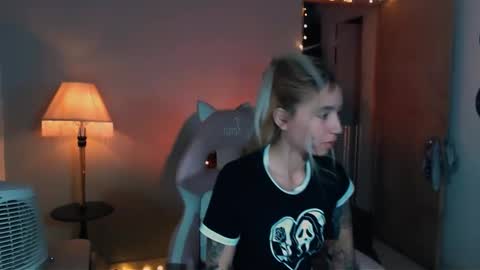 Snapshot of saucy_jenn1 chatting on 01.24.25 I AM JENN  online show from 01.24.25