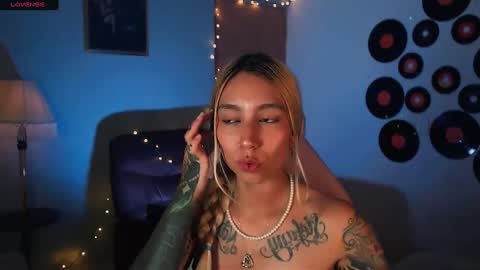 Snapshot of saucy_jenn1 chatting on 02.21.25 I AM JENN  online show from 02.21.25