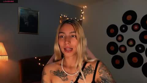 Snapshot of saucy_jenn1 chatting on 02.28.25 I AM JENN  online show from 02.28.25