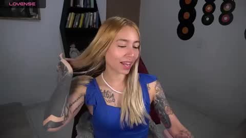 Snapshot of saucy_jenn1 chatting on 09.14.25 I AM JENN  online show from 09.14.25