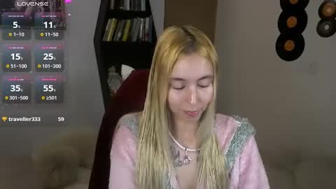 Snapshot of saucy_jenn1 chatting on 09.28.25 I AM JENN  online show from 09.28.25