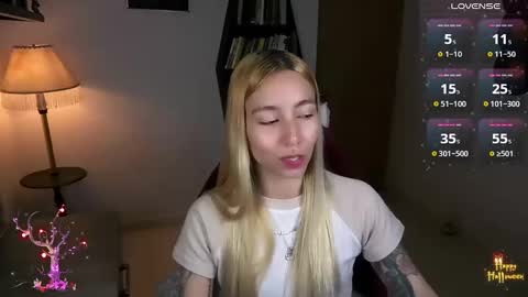 Snapshot of saucy_jenn1 chatting on 10.26.25 I AM JENN  online show from 10.26.25