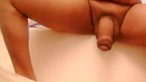 Snapshot of saucy_latino chatting on 03.09.25 ElVergone online show from 03.09.25