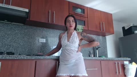 Snapshot of saucy_zaren chatting on 01.13.25 Zaren online show from 01.13.25