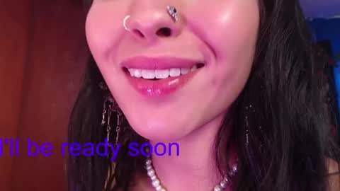 Snapshot of saucy_zaren chatting on 03.08.25 Zaren online show from 03.08.25