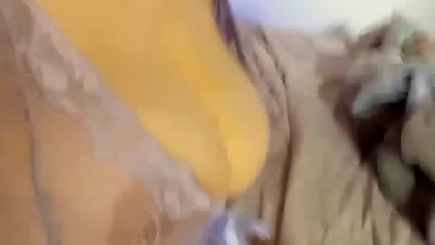 SnowBunny online show from 02.12.25