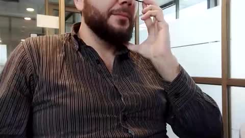 Snapshot of saucybonjo chatting on 11.25.25 Ben online show from 11.25.25