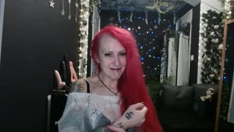 SaucySky online show from 01.14.25