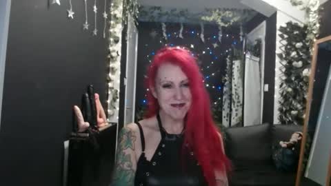 Snapshot of saucysky chatting on 02.01.25 SaucySky online show from 02.01.25