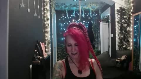 Snapshot of saucysky chatting on 11.18.25 SaucySky online show from 11.18.25