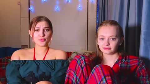 LUNA and ANNA    online show from 12.25.24