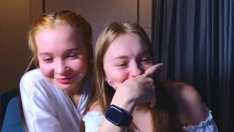 LUNA and ANNA    online show from 01.07.25