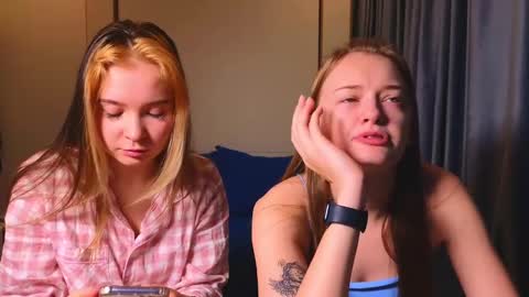 LUNA and ANNA    online show from 01.08.25