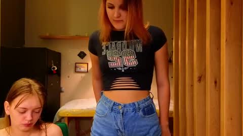 LUNA and ANNA    online show from 01.31.25