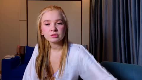 LUNA and ANNA    online show from 02.13.25