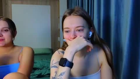 LUNA and ANNA    online show from 12.14.25