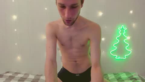 Snapshot of savak_hottie chatting on 01.19.25 Savak Laakem online show from 01.19.25