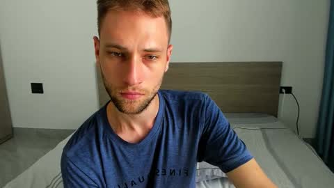 Snapshot of savak_hottie chatting on 09.19.25 Savak Laakem online show from 09.19.25