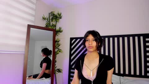 Snapshot of savannah_cameron chatting on 12.18.24 Savannah online show from 12.18.24