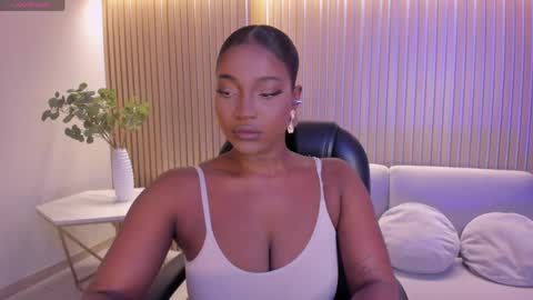 S a v a n n a h  online show from 05.15.26