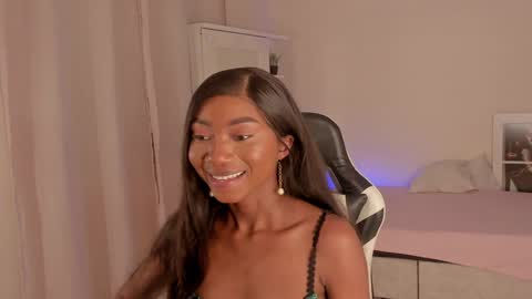 Savannahwildee online show from 12.13.24