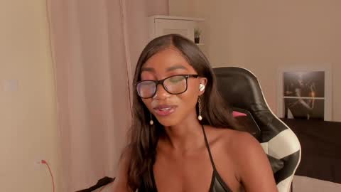 Savannahwildee online show from 12.16.24