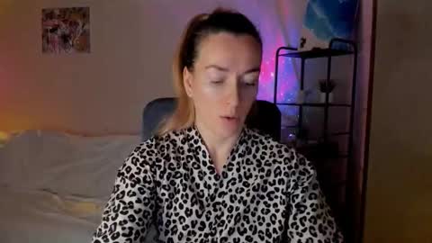 save the qween online show from 11.28.25