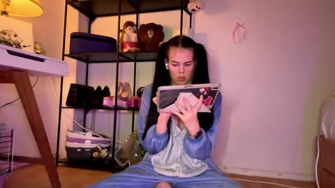 Snapshot of savingbreath chatting on 03.24.26 savingbreath online show from 03.24.26