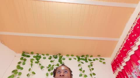 Snapshot of savory_pussy18 chatting on 12.17.25 savory_pussy18 online show from 12.17.25