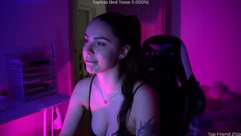 Snapshot of savvage_play chatting on 02.01.26 Naomi online show from 02.01.26