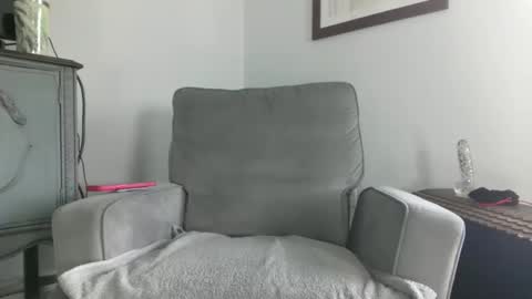 Snapshot of savvvyfeet chatting on 11.13.25 Savvy RN online show from 11.13.25