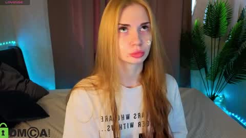 Kira  GMT 7 Mon Thu-Sun  0800am-0200pm  online show from 04.11.26