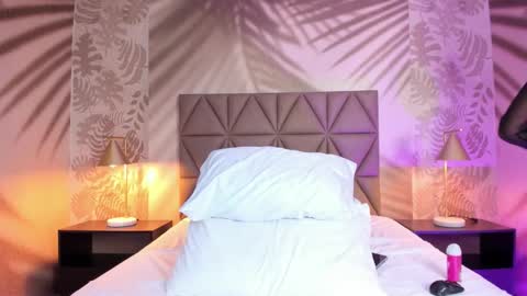 Snapshot of scarleett22 chatting on 11.11.25 Scarleet online show from 11.11.25