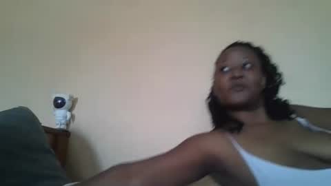 scarlet_25142359 online show from 10.23.25