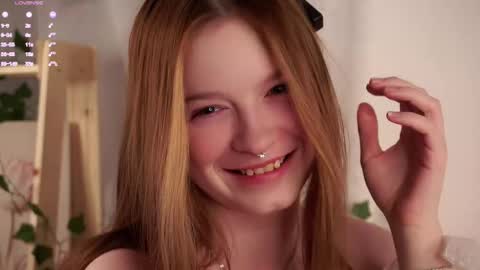 scarlet_fever10 online show from 11.23.25