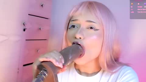 scarlet_gold online show from 04.10.26