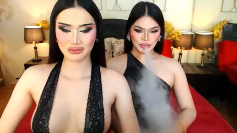 Snapshot of scarlet_snow_asian chatting on 12.18.25 Scarlet online show from 12.18.25