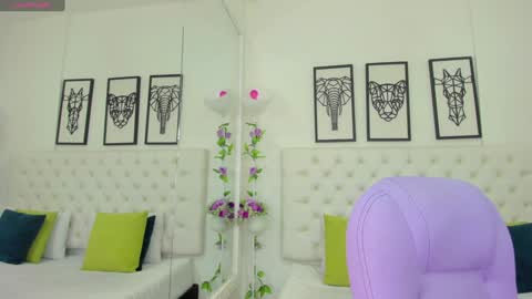 Snapshot of scarlet_stan22 chatting on 12.30.24 Isa online show from 12.30.24