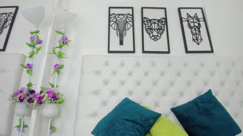 Snapshot of scarlet_stan22 chatting on 12.31.24 Isa online show from 12.31.24