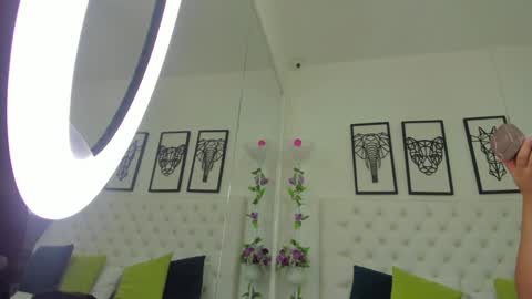 Snapshot of scarlet_stan22 chatting on 01.09.25 Isa online show from 01.09.25