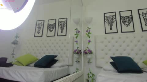 Snapshot of scarlet_stan22 chatting on 01.28.25 Isa online show from 01.28.25