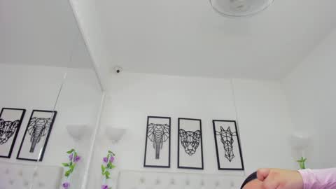 Snapshot of scarlet_stan22 chatting on 01.31.25 Isa online show from 01.31.25