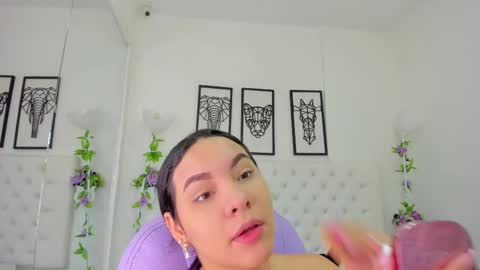 Snapshot of scarlet_stan22 chatting on 02.18.25 Isa online show from 02.18.25