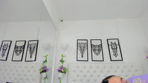 Snapshot of scarlet_stan22 chatting on 02.22.25 Isa online show from 02.22.25