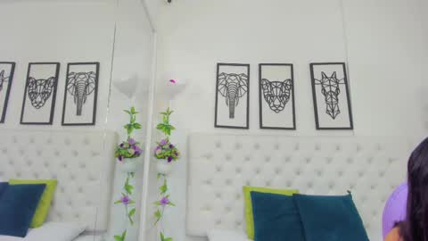 Snapshot of scarlet_stan22 chatting on 02.28.25 Isa online show from 02.28.25