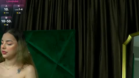 Snapshot of scarletcoles chatting on 01.09.26 Scarlet online show from 01.09.26