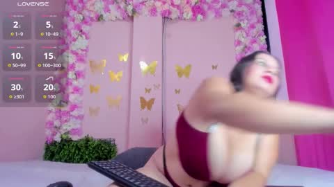 Snapshot of scarleth_blonde chatting on 11.12.25 SCARLETH online show from 11.12.25