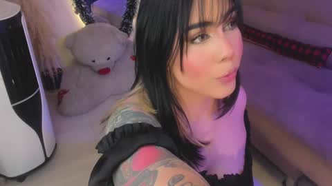 Scarleth... but not Scarleth Johansson. online show from 12.15.24