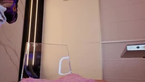 I am  Scarleth  Check mi profile online show from 10.17.25